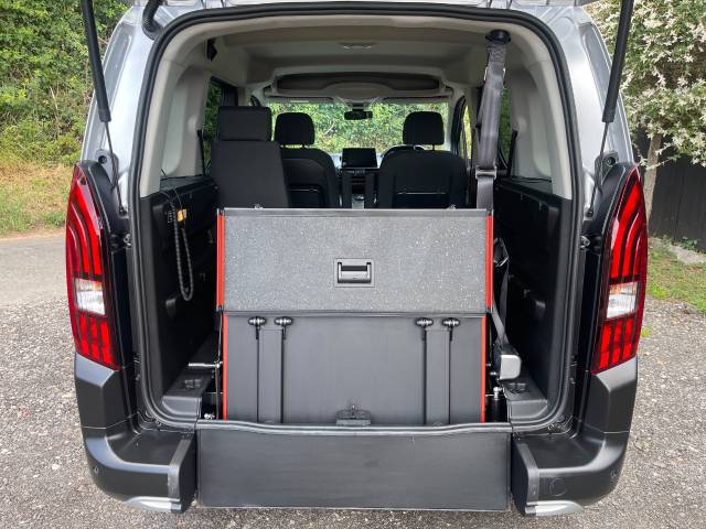 2023 Peugeot Rifter 1.5 BlueHDi 130 Allure 5dr AUTOMATIC WHEELCHAIR ACCESSIBLE VEHICLE 3 SEATS