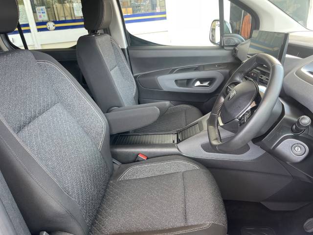 2025 Peugeot Rifter 1.5 BlueHDi Allure 5dr WHEELCHAIR ACCESSIBLE VEHICLE 5 SEATS