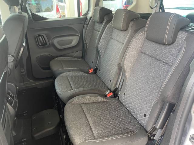 2025 Peugeot Rifter 1.5 BlueHDi Allure 5dr WHEELCHAIR ACCESSIBLE VEHICLE 5 SEATS