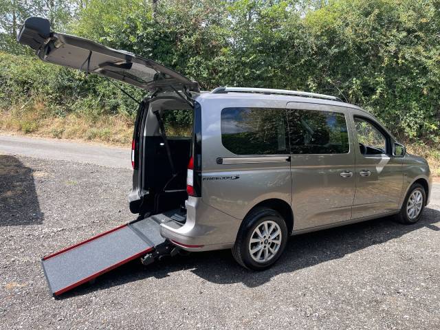2024 Ford Tourneo Connect 2.0 EcoBlue Titanium 5dr 5 SEATS PLUS WHEELCHAIR ACCESSIBLE VEHICLE