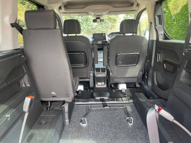 2024 Peugeot Rifter 1.5 BlueHDi 130 Allure 5dr AUTOMATIC WHEELCHAIR ACCESSIBLE VEHICLE 3 SEATS
