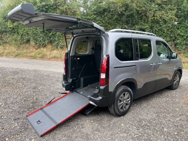 Peugeot Rifter 1.2 RIFTER HORIZON RE AUTO WHEELCHAIR ACCESSIBLE VEHICLE 3 SEATS Wheelchair Adapted Petrol Grey