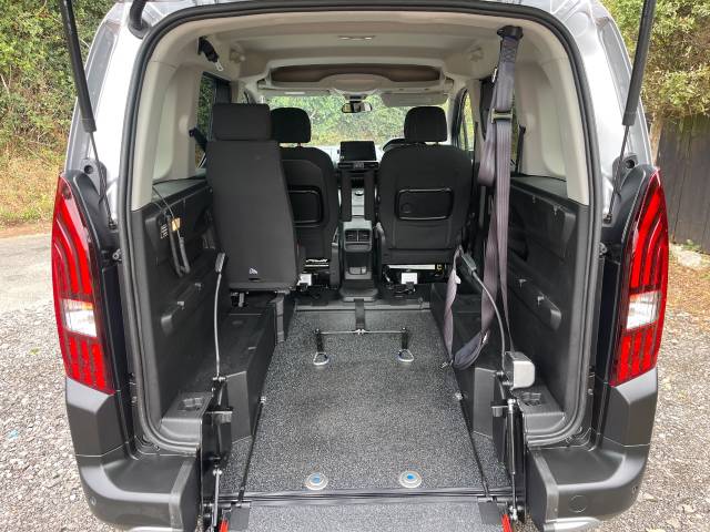 2022 Peugeot Rifter 1.2 RIFTER HORIZON RE AUTO WHEELCHAIR ACCESSIBLE VEHICLE 3 SEATS