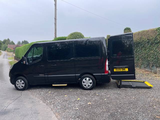 2019 Renault Master 2.3 SL28 ENERGY dCi 110 Business+ WHEELCHAIR ACCESSIBLE VEHICLE 4 SEATS