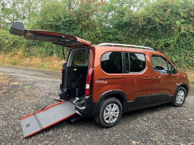 2021 Peugeot Rifter 1.5 BlueHDi 100 Allure Premium 5dr WHEELCHAIR ACCESSIBLE VEHICLE 3 SEATS