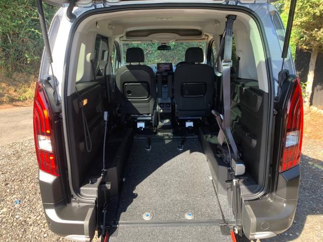 2021 Peugeot Rifter 1.2 PureTech 130 Allure Premium WHEELCHAIR ACCESSIBLE VEHICLE