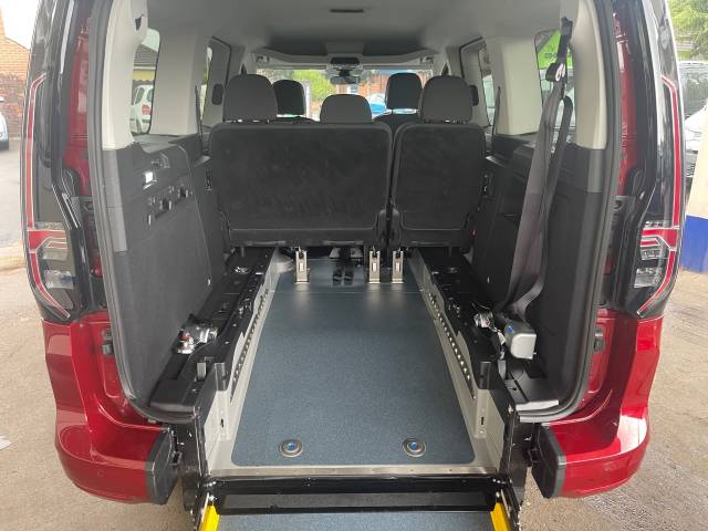 2024 Volkswagen Caddy Maxi 1.5 TSI Life 5dr DSG AUTOMATIC WHEELCHAIR ACCESSIBLE VEHICLE 5 SEATS