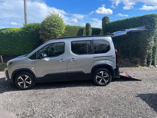 2024 Peugeot Rifter 1.5 BlueHDi 130 Allure 5dr AUTOMATIC WHEELCHAIR ACCESSIBLE VEHICLE 3 SEATS
