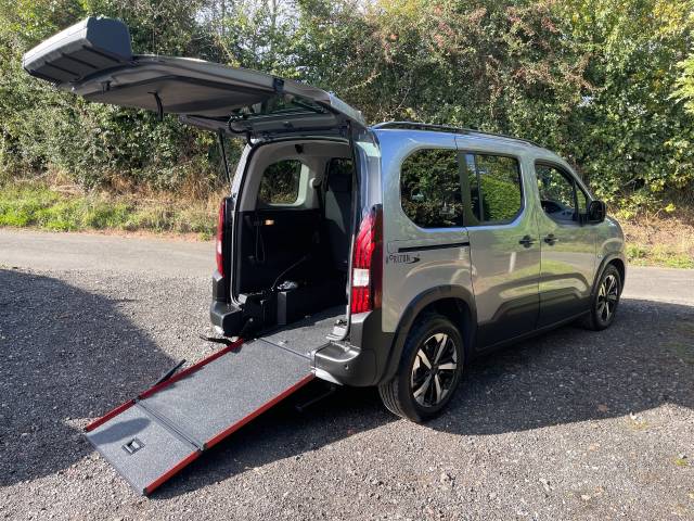 Peugeot Rifter 1.5 BlueHDi 130 Allure 5dr AUTOMATIC WHEELCHAIR ACCESSIBLE VEHICLE 3 SEATS Wheelchair Adapted Diesel Grey