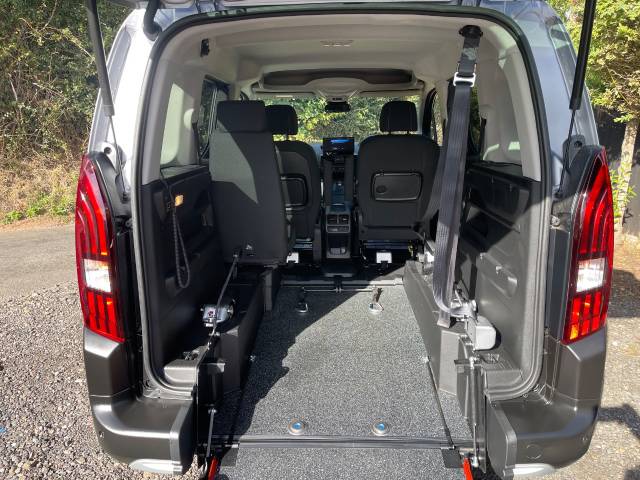 2025 Peugeot Rifter 1.5 BlueHDi 130 Allure 5dr AUTOMATIC WHEELCHAIR ACCESSIBLE VEHICLE 3 SEATS