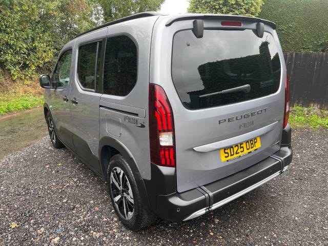 2025 Peugeot Rifter 1.5 BlueHDi 130 Allure 5dr AUTOMATIC WHEELCHAIR ACCESSIBLE VEHICLE 3 SEATS