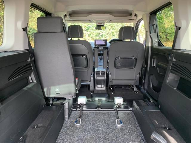 2025 Peugeot Rifter 1.5 BlueHDi 100 Allure 5dr WHEELCHAIR ACCESSIBLE VEHICLE 3 SEATS