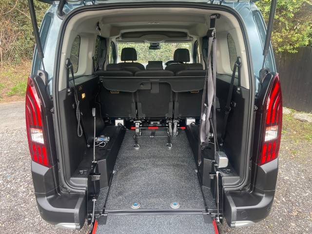 2024 Peugeot Rifter 1.5 BlueHDi 130 Allure 5dr AUTOMATIC WHEELCHAIR ACCESSIBLE VEHICLE 5 SEATS