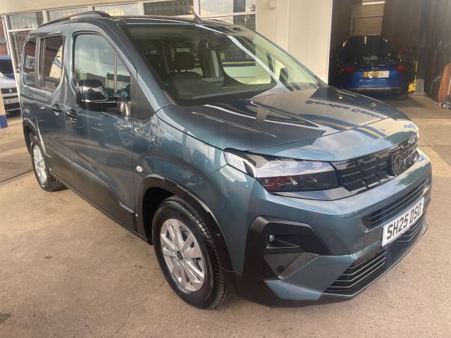 2025 Peugeot Rifter 1.5 BlueHDi 100 Allure 5dr WHEELCHAIR ACCESSIBLE VEHICLE 3 SEATS