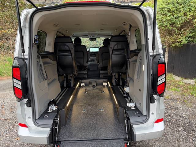 2025 Ford Tourneo Custom 2.0 EcoBlue 136ps Titanium AUTOMATIC WHEELCHAIR ACCESSIBLE VEHICLE 4 SEATS