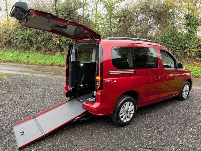 Volkswagen Caddy 2.0 TDI 122 Life 5dr DSG AUTOMATIC WHEELCHAIR ACCESSIBLE VEHICLE 3 SEATS Wheelchair Adapted Diesel Red