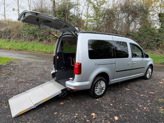 Volkswagen Caddy Maxi Life 2.0 TDI 5dr DSG AUTOMATIC WHEELCHAIR ACCESSIBLE VEHICLE 5 SEATS Wheelchair Adapted Diesel Silver