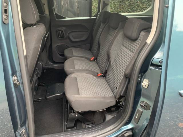 2024 Peugeot Rifter 1.5 BlueHDi 100 Allure 5dr WHEELCHAIR ACCESSIBLE VEHICLE 5 SEATS