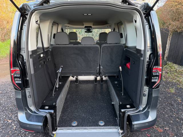 2023 Volkswagen Caddy 1.5 TSI Life 5dr DSG AUTOMATIC WHEELCHAIR ACCESSIBLE VEHICLE