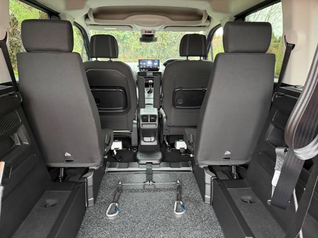 2025 Peugeot Rifter 1.5 BlueHDi 100 Allure 5dr WHEELCHAIR ACCESSIBLE VEHICLE 4 SEATS