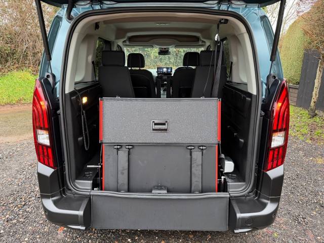 2025 Peugeot Rifter 1.5 BlueHDi 100 Allure 5dr WHEELCHAIR ACCESSIBLE VEHICLE 4 SEATS