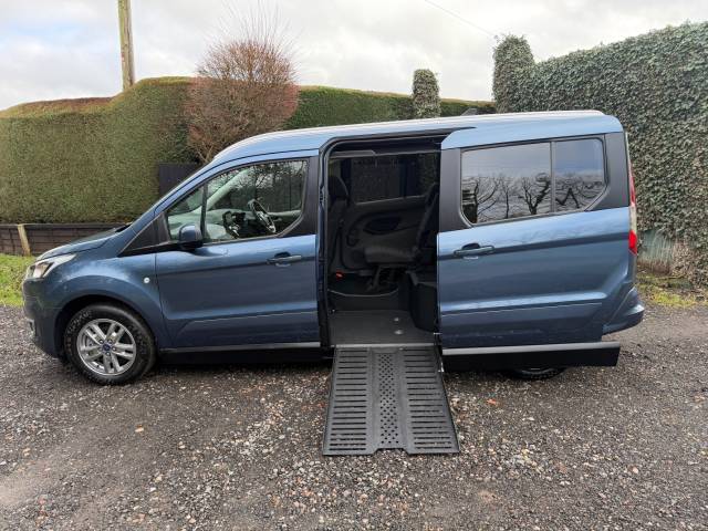 2022 Ford Grand Tourneo Connect 1.5 EcoBlue 120 Titanium 5dr AUTOMATIC RIDE UPFRONT WHEELCHAIR ACCESSIBLE VEHICLE 4 SEATS