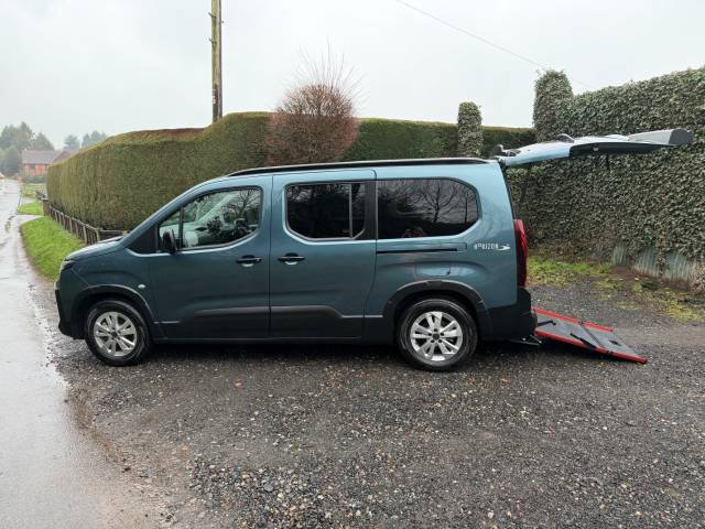 2025 Peugeot Rifter 1.5 RIFTER HORIZON RS PLUS WHEELCHAIR ACCESSIBLE VEHICLE 5 SEATS
