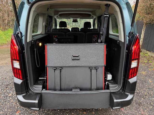 2025 Peugeot Rifter 1.5 RIFTER HORIZON RS PLUS WHEELCHAIR ACCESSIBLE VEHICLE 5 SEATS