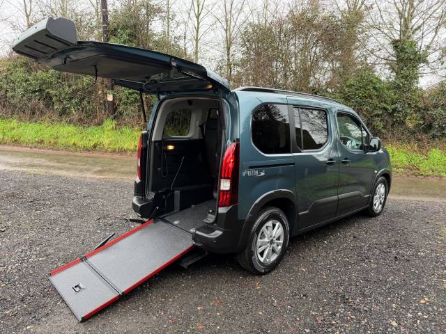 Peugeot Rifter 1.5 BlueHDi 100 Allure 5dr WHEELCHAIR ACCESSIBLE VEHICLE 4 SEATS Wheelchair Adapted Diesel Blue