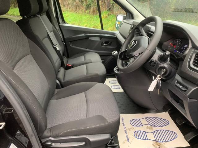 2024 Renault Trafic 2.0 TRAFIC SL28 START BLUE DCI WHEELCHAIR ACCESSIBLE VEHICLE 5 SEATS