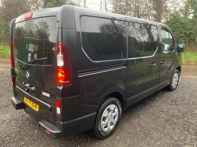 2024 Renault Trafic 2.0 TRAFIC SL28 START BLUE DCI WHEELCHAIR ACCESSIBLE VEHICLE 5 SEATS