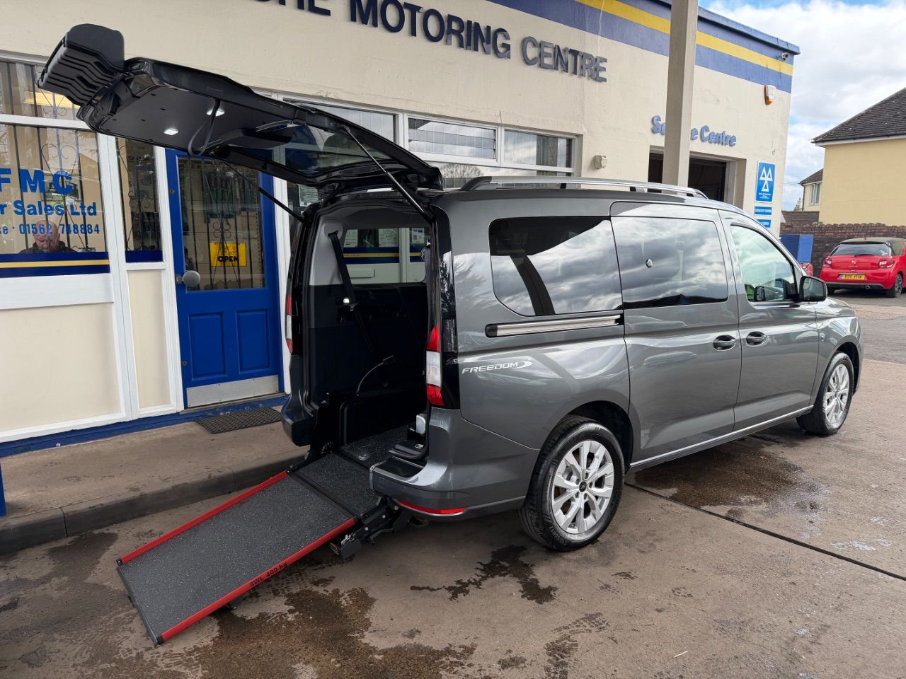 2025 Ford Grand Tourneo Connect