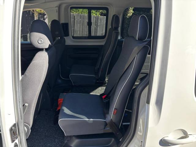 2021 Volkswagen Caddy Maxi Life 2.0 TDI 5dr DSG AUTOMATIC WHEELCHAIR ACCESSIBLE VEHICLE 4 SEATS WINCH