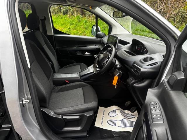 2021 Peugeot Rifter 1.5 BlueHDi 100 Allure Premium 5dr WHEELCHAIR ACCESSIBLE VEHICLE 3 SEATS