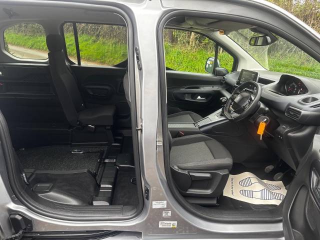2021 Peugeot Rifter 1.5 BlueHDi 100 Allure Premium 5dr WHEELCHAIR ACCESSIBLE VEHICLE 3 SEATS