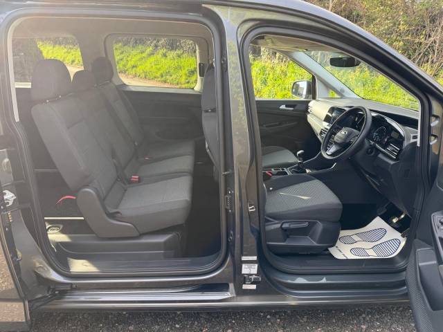 2023 Ford Tourneo Connect 1.5 EcoBoost Titanium 5dr WHEELCHAIR ACCESSIBLE VEHICLE 5 SEATS