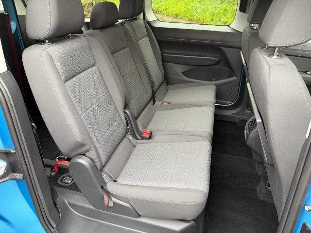 2022 Ford Tourneo Connect 2.0 EcoBlue Titanium 5dr WHEELCHAIR ACCESSIBLE VEHICLE 5 SEATS