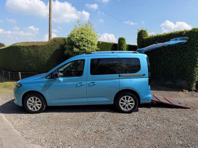 2024 Ford Tourneo Connect 2.0 EcoBlue Titanium 5dr WHEELCHAIR ACCESSIBLE VEHICLE 5 SEATS