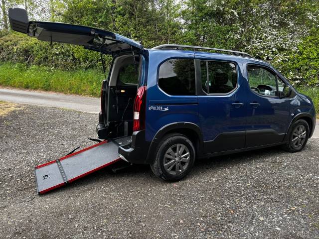 Peugeot Rifter 1.5 BlueHDi 130 Allure 5dr AUTO 3 SEATS PLUS WHEELCHAIR PASSENGER Wheelchair Adapted Diesel Blue