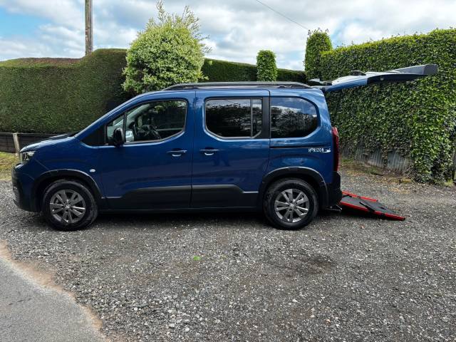 2023 Peugeot Rifter 1.5 BlueHDi 130 Allure 5dr AUTO 3 SEATS PLUS WHEELCHAIR PASSENGER