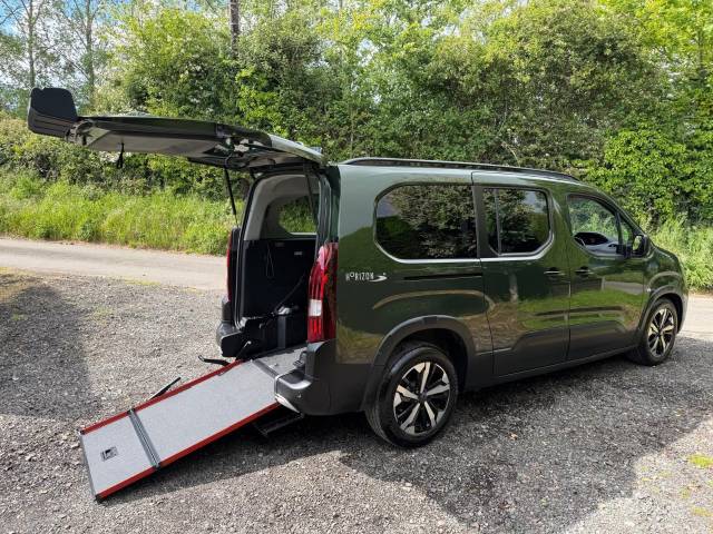 Peugeot Rifter 1.5 BlueHDi 130 Allure 5dr WHEELCHAIR ACCESSIBLE VEHICLE 5 SEATS Wheelchair Adapted Diesel Green