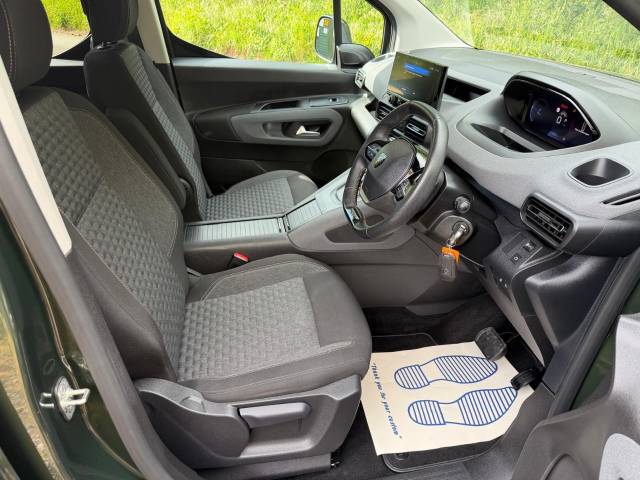 2025 Peugeot Rifter 1.5 BlueHDi 130 Allure 5dr WHEELCHAIR ACCESSIBLE VEHICLE 5 SEATS