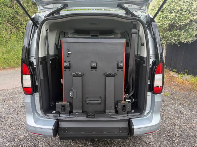 2025 Ford Tourneo Connect 2.0 EcoBlue Titanium 5dr AUTOMATIC WHEELCHAIR ACCESSIBLE VEHICLE 3 SEATS