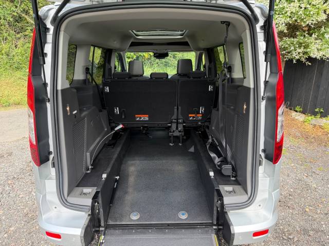 2021 Ford Grand Tourneo Connect 1.5 EcoBlue 120 Titanium 5dr WHEELCHAIR ACCESSIBLE VEHICLE 5 SEATS