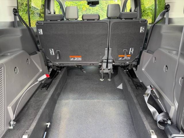 2021 Ford Grand Tourneo Connect 1.5 EcoBlue 120 Titanium 5dr WHEELCHAIR ACCESSIBLE VEHICLE 5 SEATS