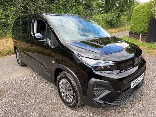 2025 Peugeot Rifter 0.0 100kW Allure Long 52kWh 5dr AUTOMATIC WHEELCHAIR ACCESSIBLE VEHICLE 4 SEATS