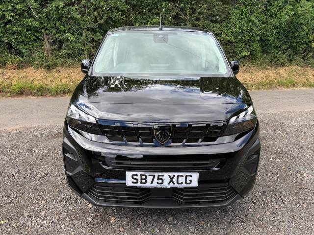 2025 Peugeot Rifter 0.0 100kW Allure Long 52kWh 5dr AUTOMATIC WHEELCHAIR ACCESSIBLE VEHICLE 4 SEATS