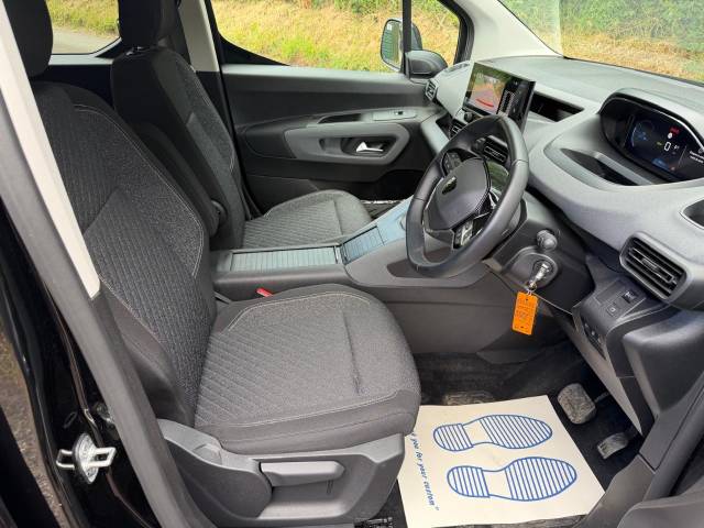 2025 Peugeot Rifter 0.0 100kW Allure Long 52kWh 5dr AUTOMATIC WHEELCHAIR ACCESSIBLE VEHICLE 4 SEATS