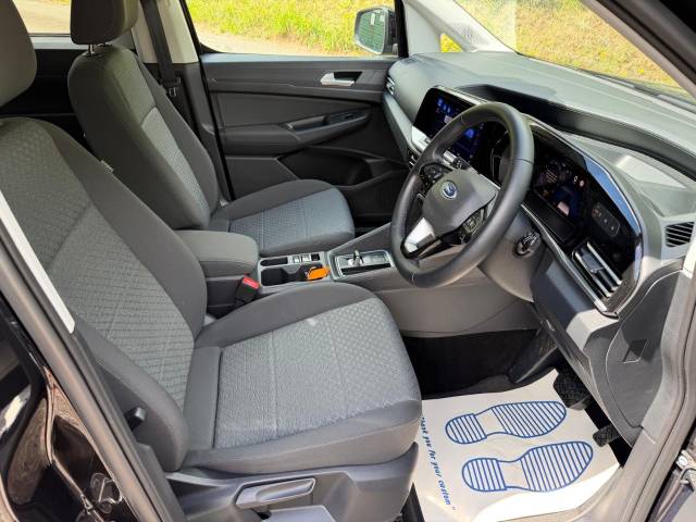2025 Ford Grand Tourneo Connect 1.5 EcoBoost 115 Titanium 5dr AUTOMATIC WHEELCHAIR ACCESSIBLE VEHICLE 5 SEATS