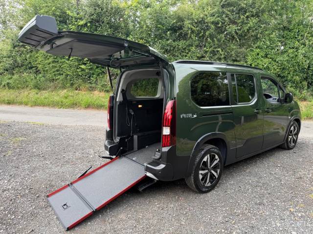 Peugeot Rifter 1.5 BlueHDi 130 Allure 5dr AUTOMATIC 5 SEATS Wheelchair Adapted Diesel Green